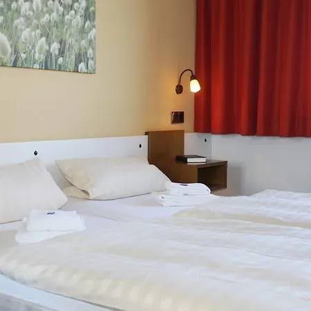 Ferienparadies Pferdeberg Hotell 2*